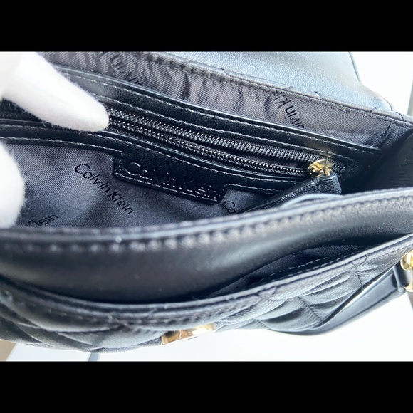 Brand new Calvin Klein leather quilted crossbody handbag - Picture 5 of 5